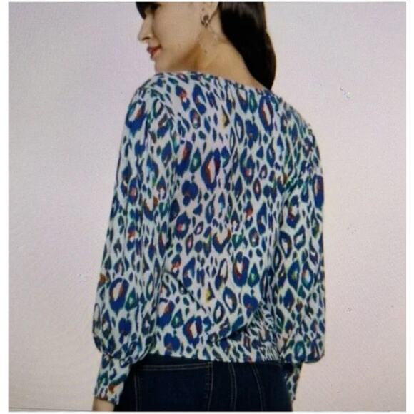 Nine West NWT Colorful Leopard Print Long Sleeve Round Neck Lightweight Blouse M - Picture 2 of 9